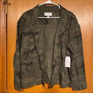 🌸BNWT🌸 Tim and Tru Light Linen Camo Jacket